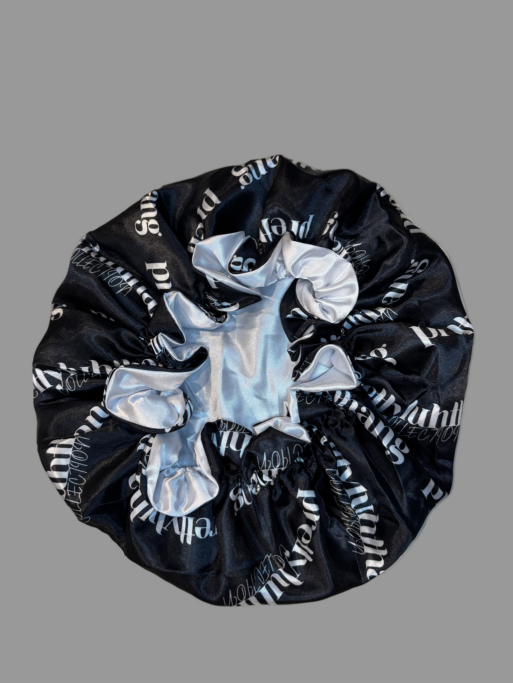 Black/White Bonnet